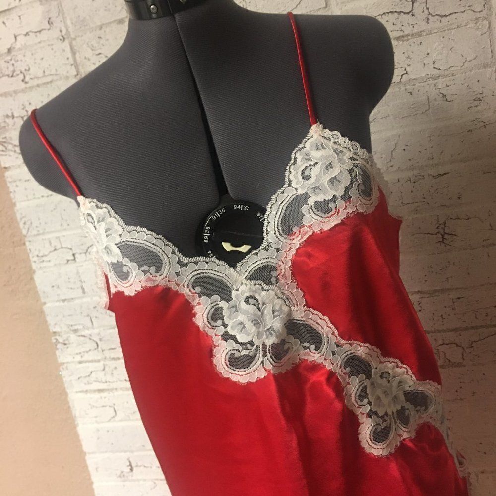 Vintage Sexy Red Lace Nightie small